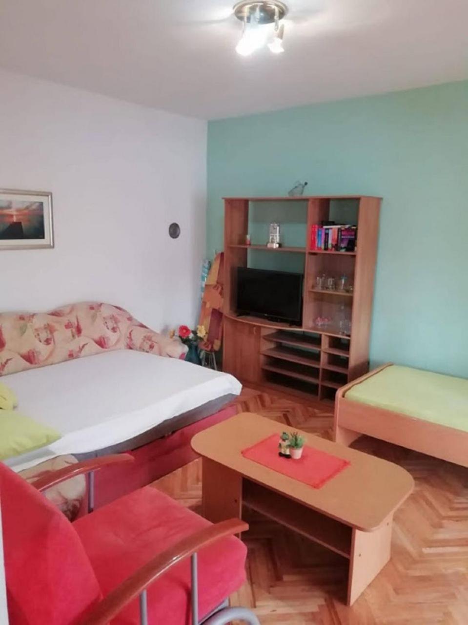 Apartments Marino - Near Family Friendly Beach Supetar Exteriör bild