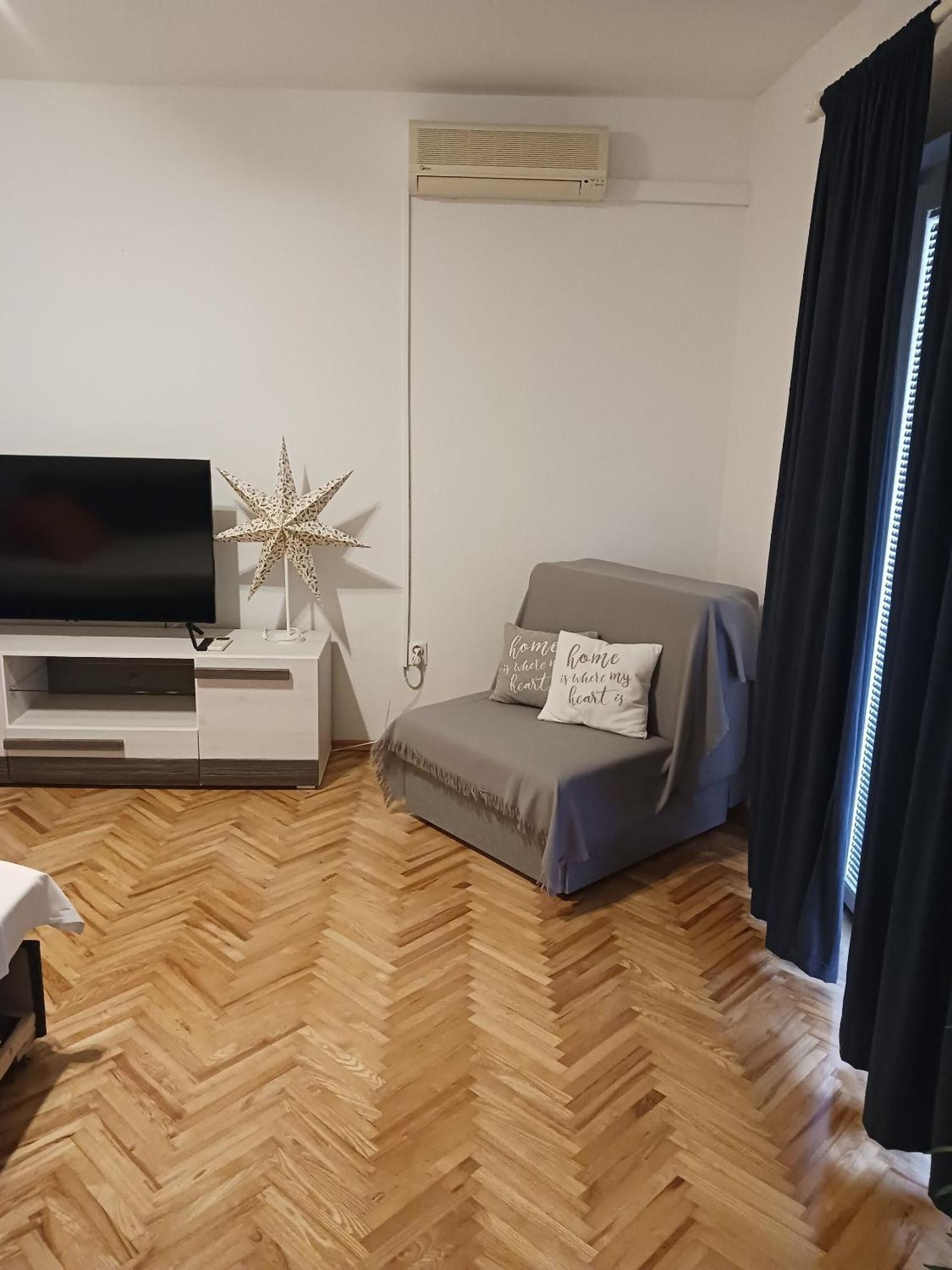 Apartments Marino - Near Family Friendly Beach Supetar Exteriör bild